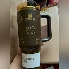 Stanley x Hello Kitty Chocolate Brown Quencher H2.0 FlowState Tumbler with Handle & Straw – 40oz